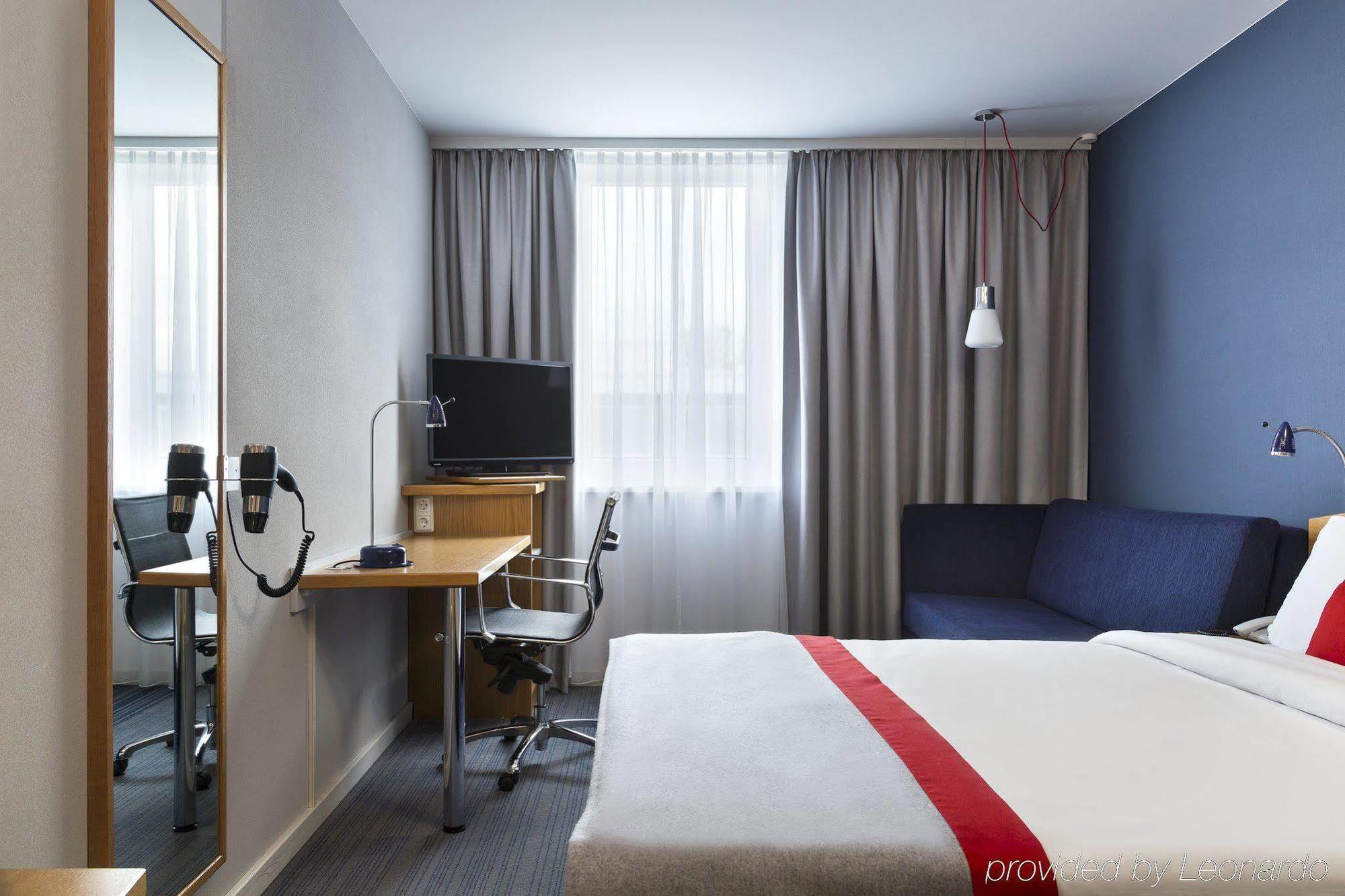 Holiday Inn Express Cologne Muelheim, An Ihg Hotel Kültér fotó