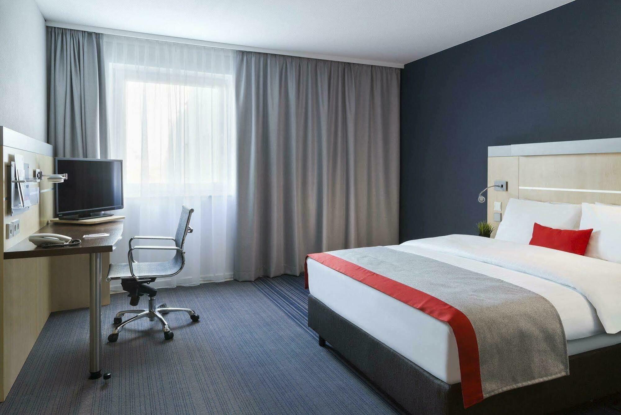 Holiday Inn Express Cologne Muelheim, An Ihg Hotel Kültér fotó