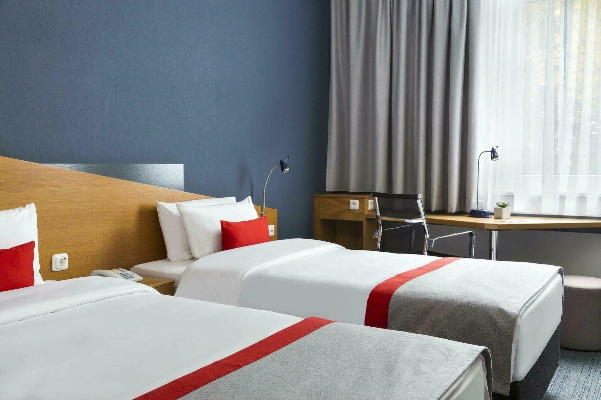 Holiday Inn Express Cologne Muelheim, An Ihg Hotel Kültér fotó